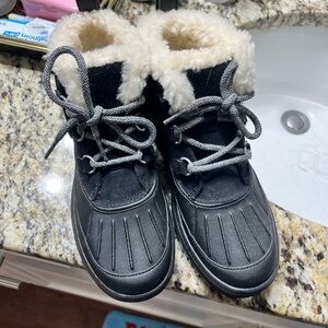 Nike Kids Black Winter Boots with Cream Faux-Sherpa Lining